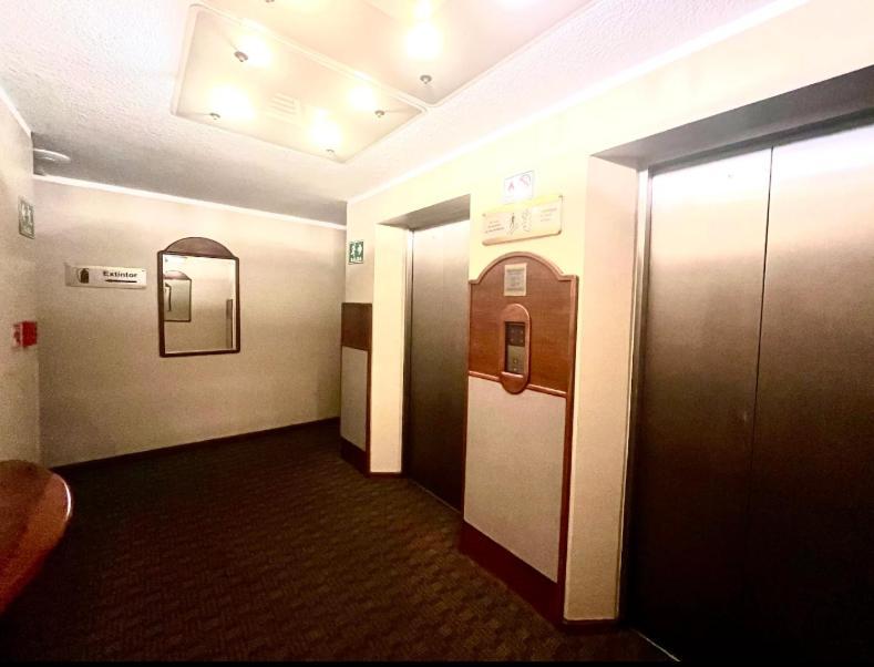 1420 Lujosa Habitacion - Hotel Akros Кито Экстерьер фото